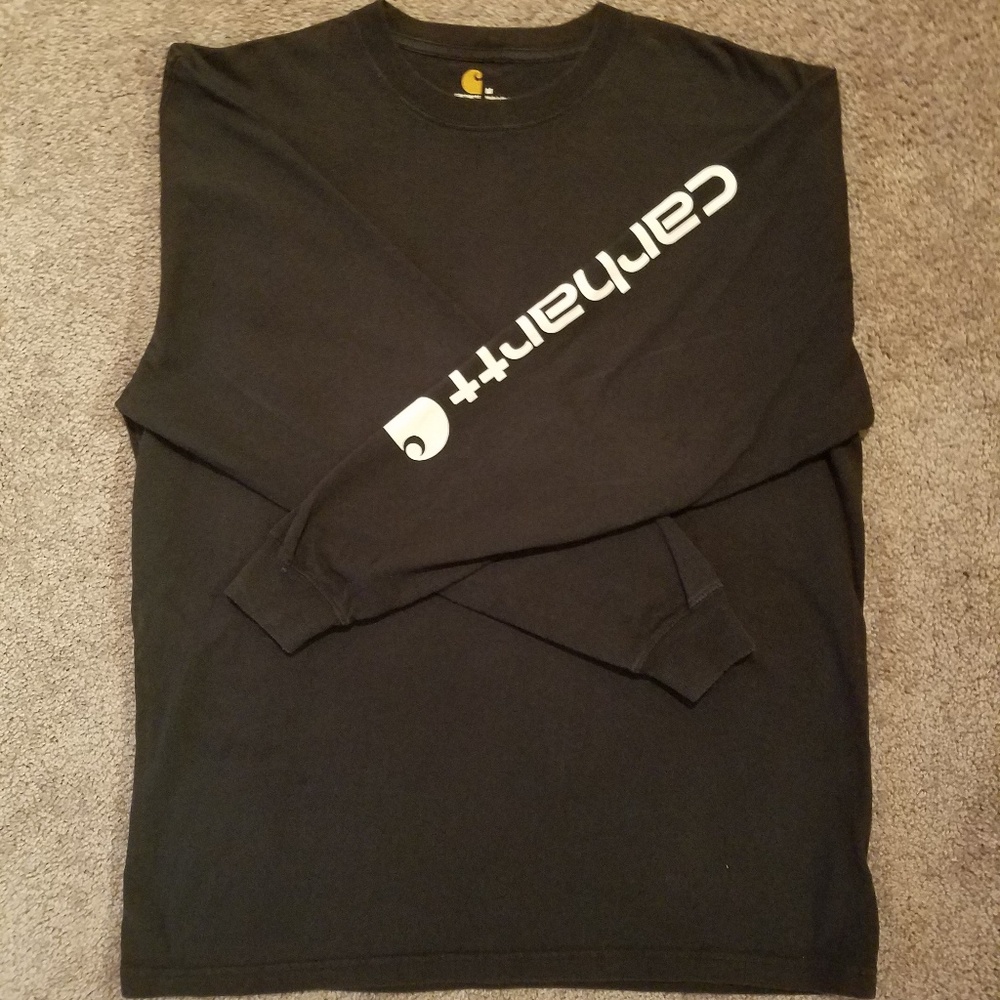 Carhartt black sleeve logo
